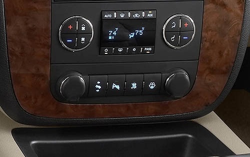 2008 Chevrolet Suburban interior CC