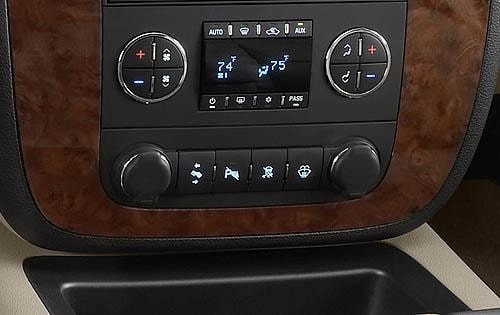 2009 Chevrolet Suburban interior CC