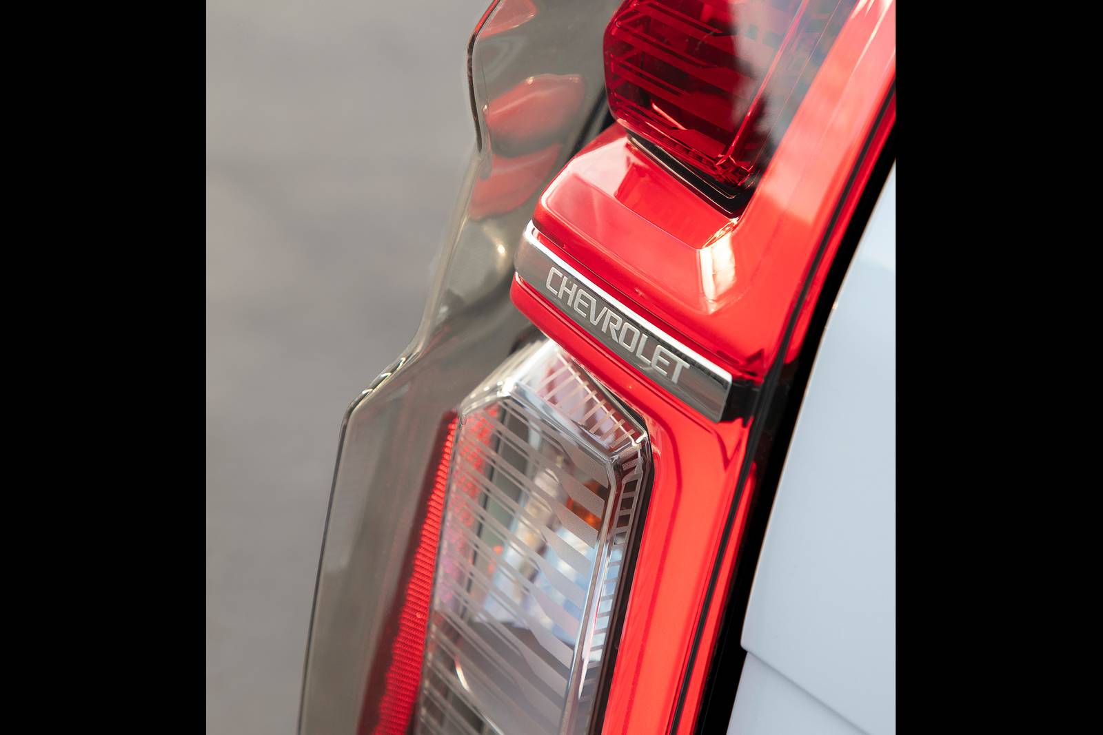 2022 Chevrolet Suburban exterior EDETAIL