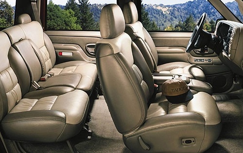 2000 Chevrolet Tahoe interior I