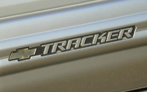 2001 Chevrolet Tracker exterior FBDG