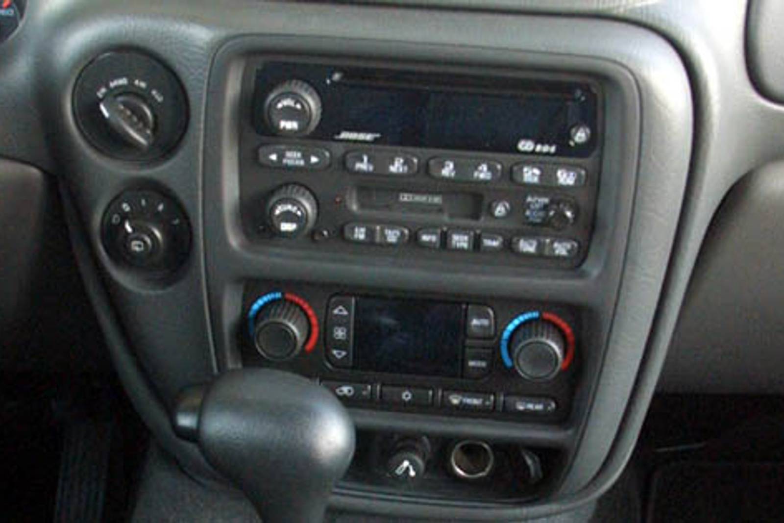 2002 Chevrolet TrailBlazer interior CC
