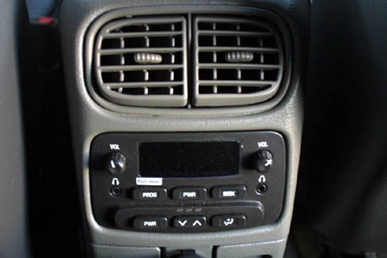 2002 Chevrolet TrailBlazer interior DETAIL