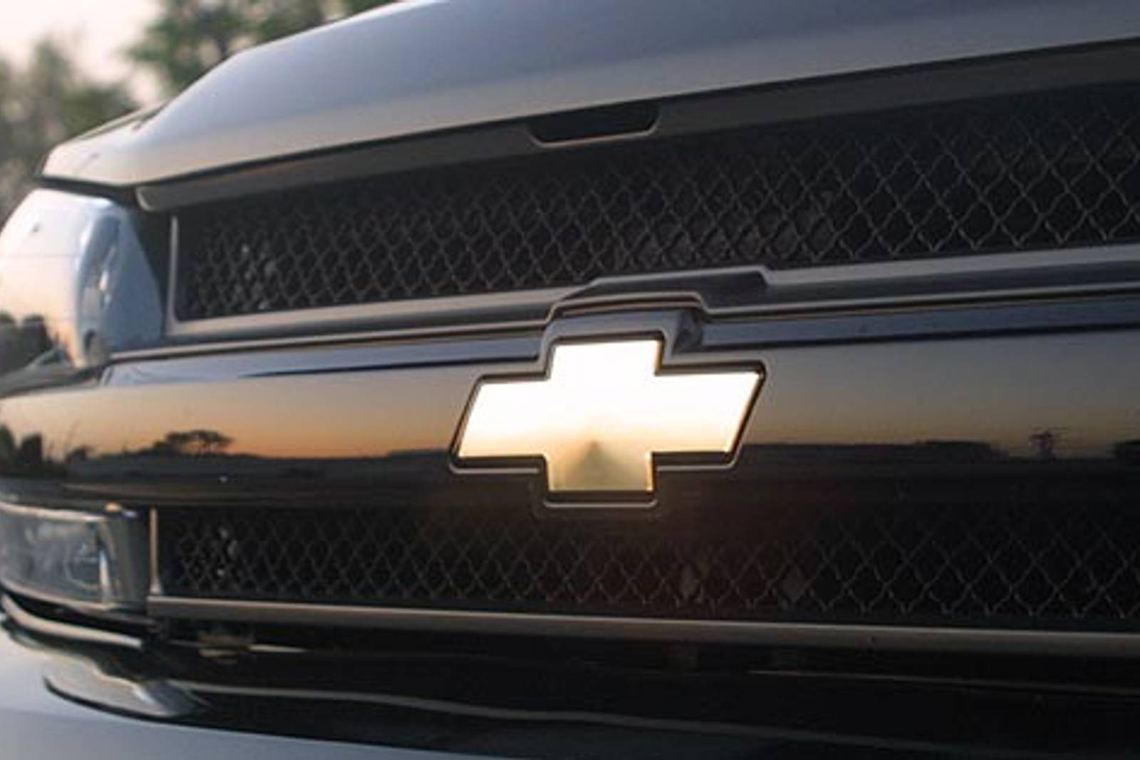 2002 Chevrolet TrailBlazer exterior FBDG