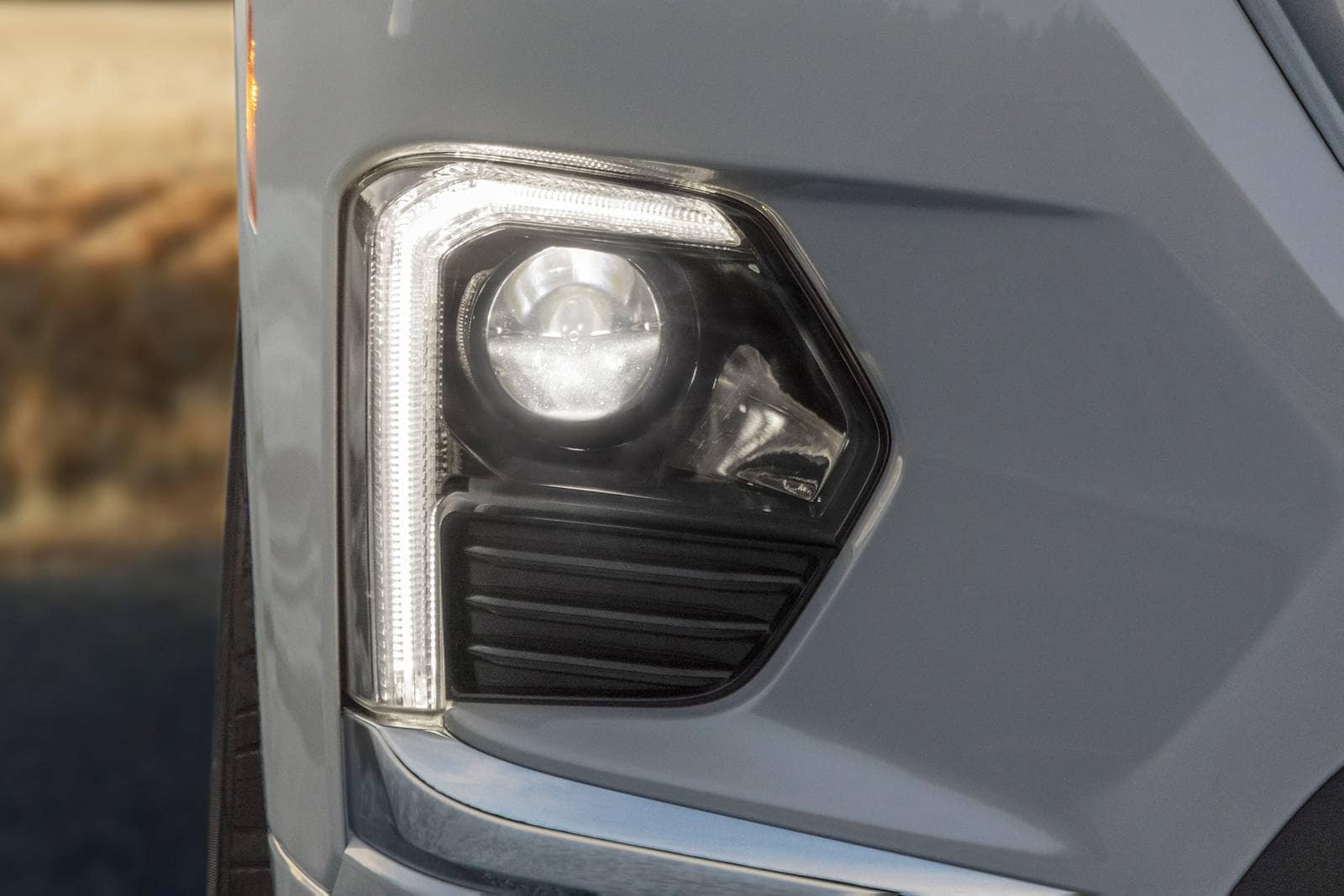 2024 Chevrolet Traverse Limited — OEM photo 3