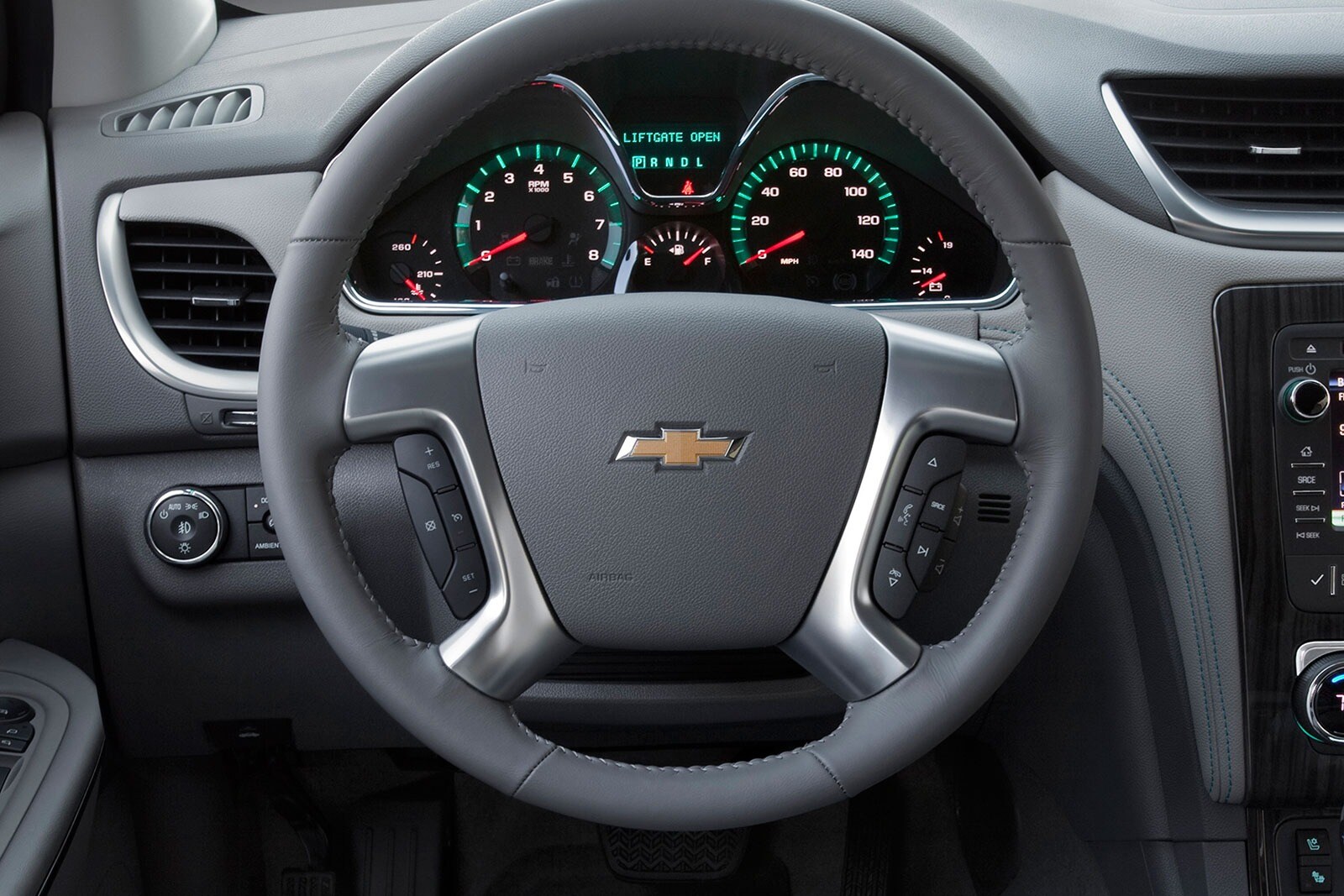 2016 Chevrolet Traverse interior SWD