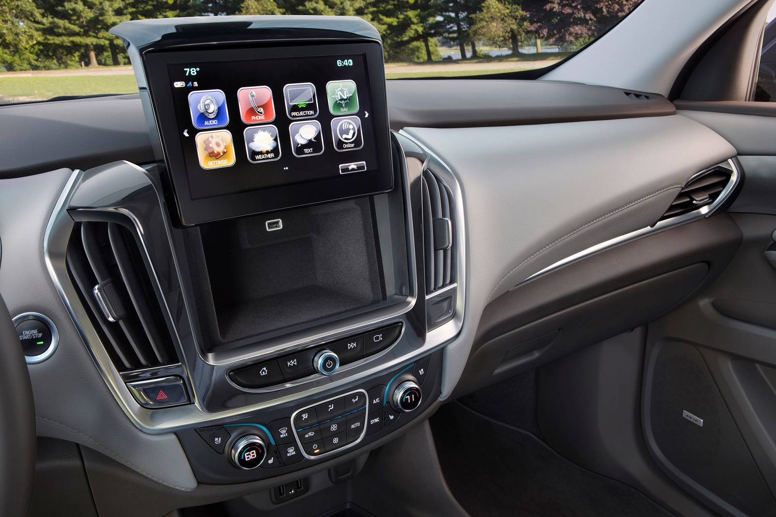 2018 Chevrolet Traverse front safety DETAIL