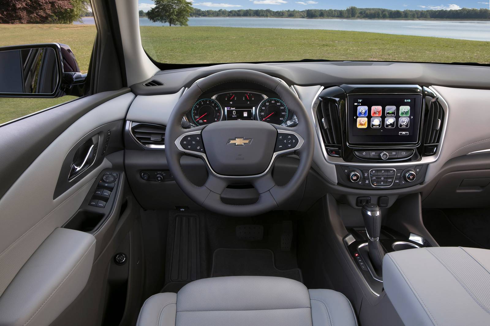 2018 Chevrolet Traverse interior SWD