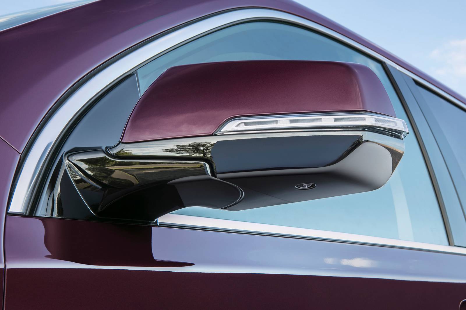 2019 Chevrolet Traverse front safety EDETAIL