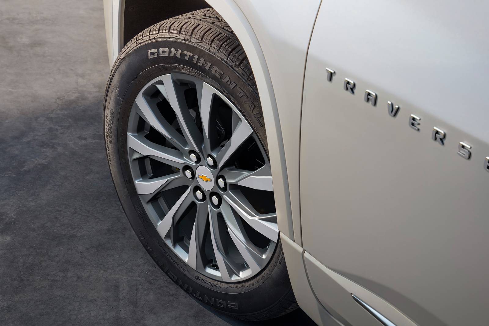 2022 Chevrolet Traverse exterior W