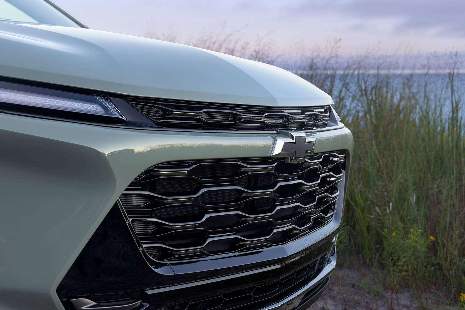 2025 Chevrolet Trax exterior FBDG