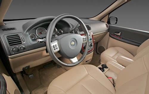 2008 Chevrolet Uplander front safety DETAIL