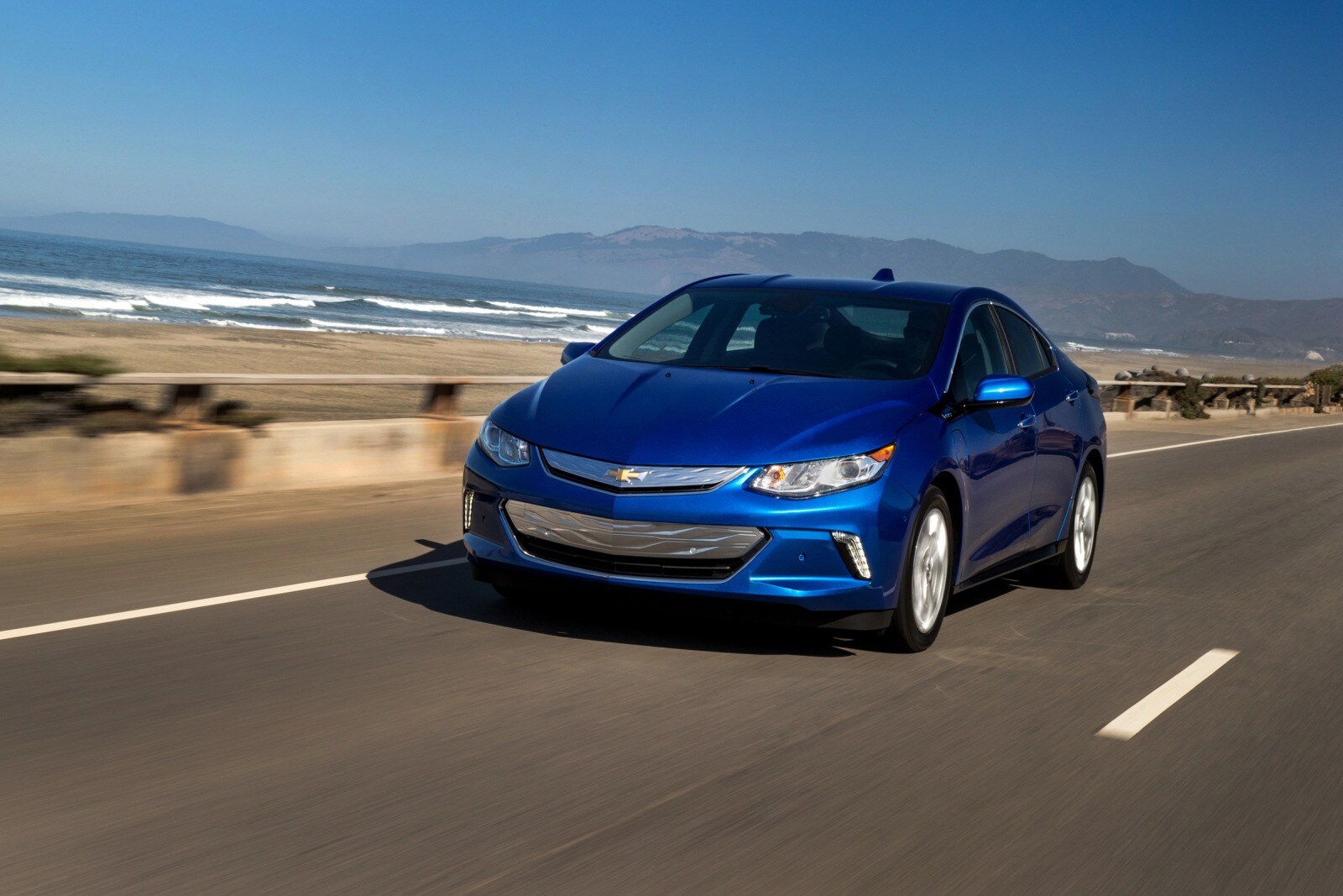 2018 Chevrolet Volt exterior LIFE1