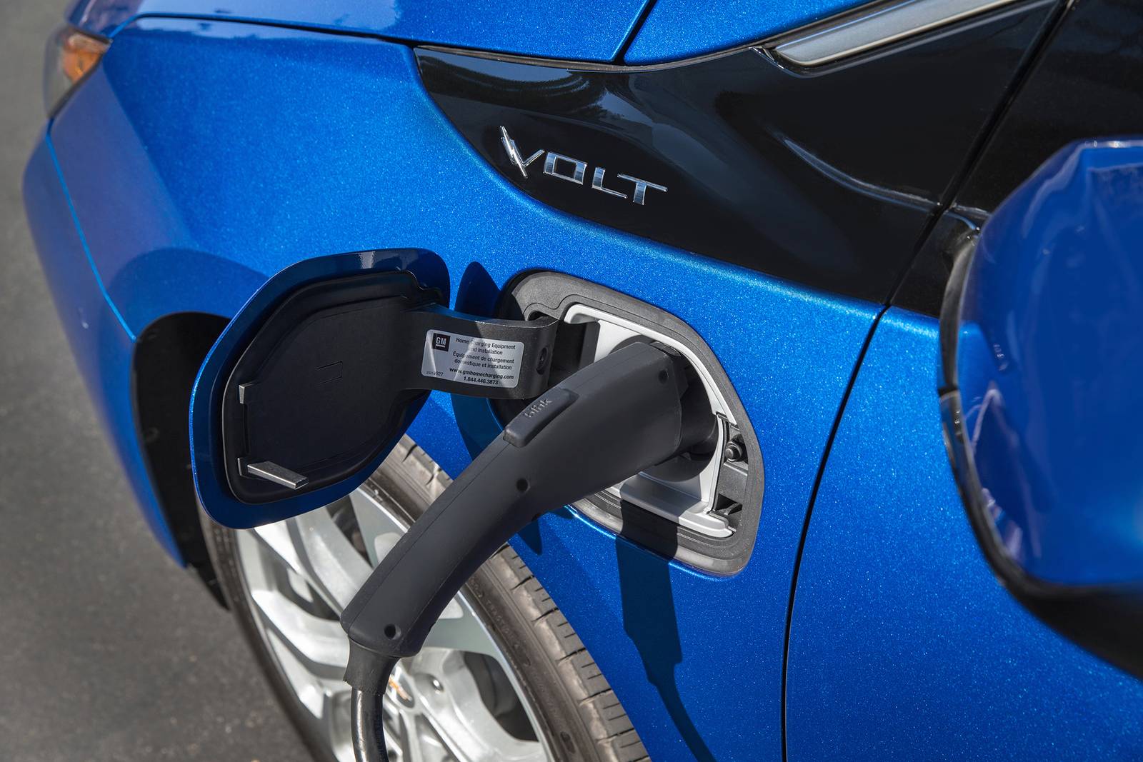 2019 Chevrolet Volt front safety EDETAIL