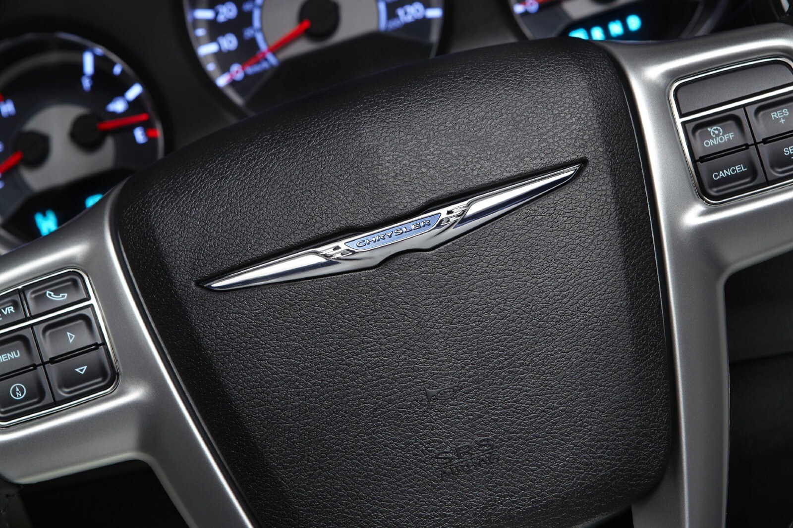 2012 Chrysler 200 interior SWD