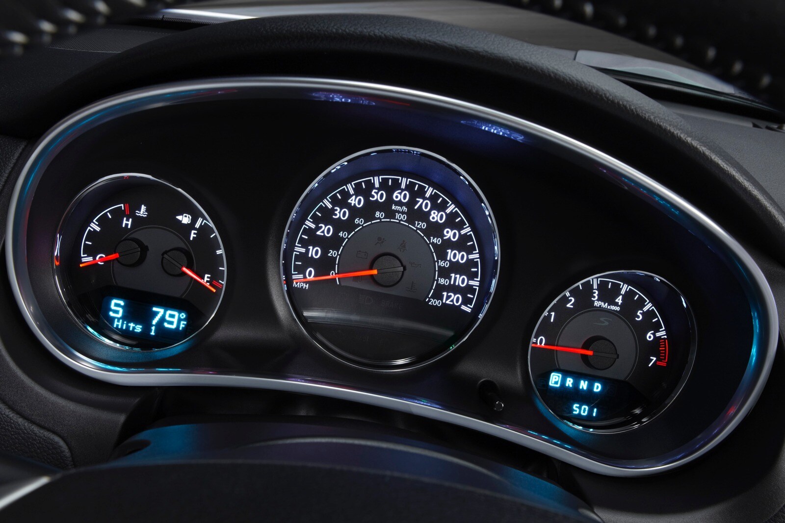 2013 Chrysler 200 interior G