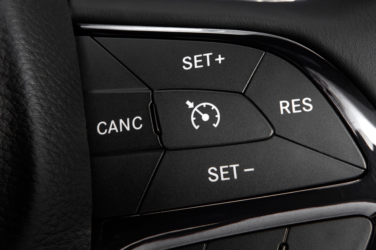 2016 Chrysler 200 interior SWD