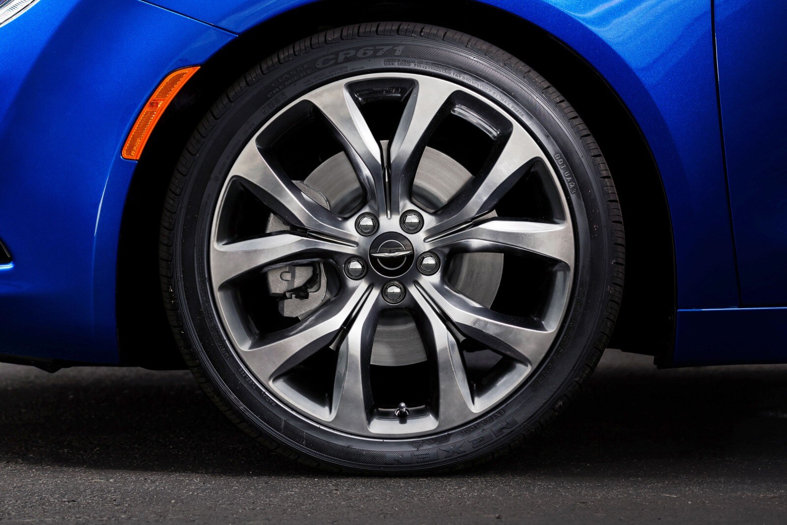 2017 Chrysler 200 exterior W