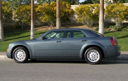 2005 Chrysler 300 exterior FQ