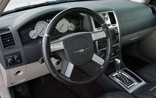 2005 Chrysler 300 interior I