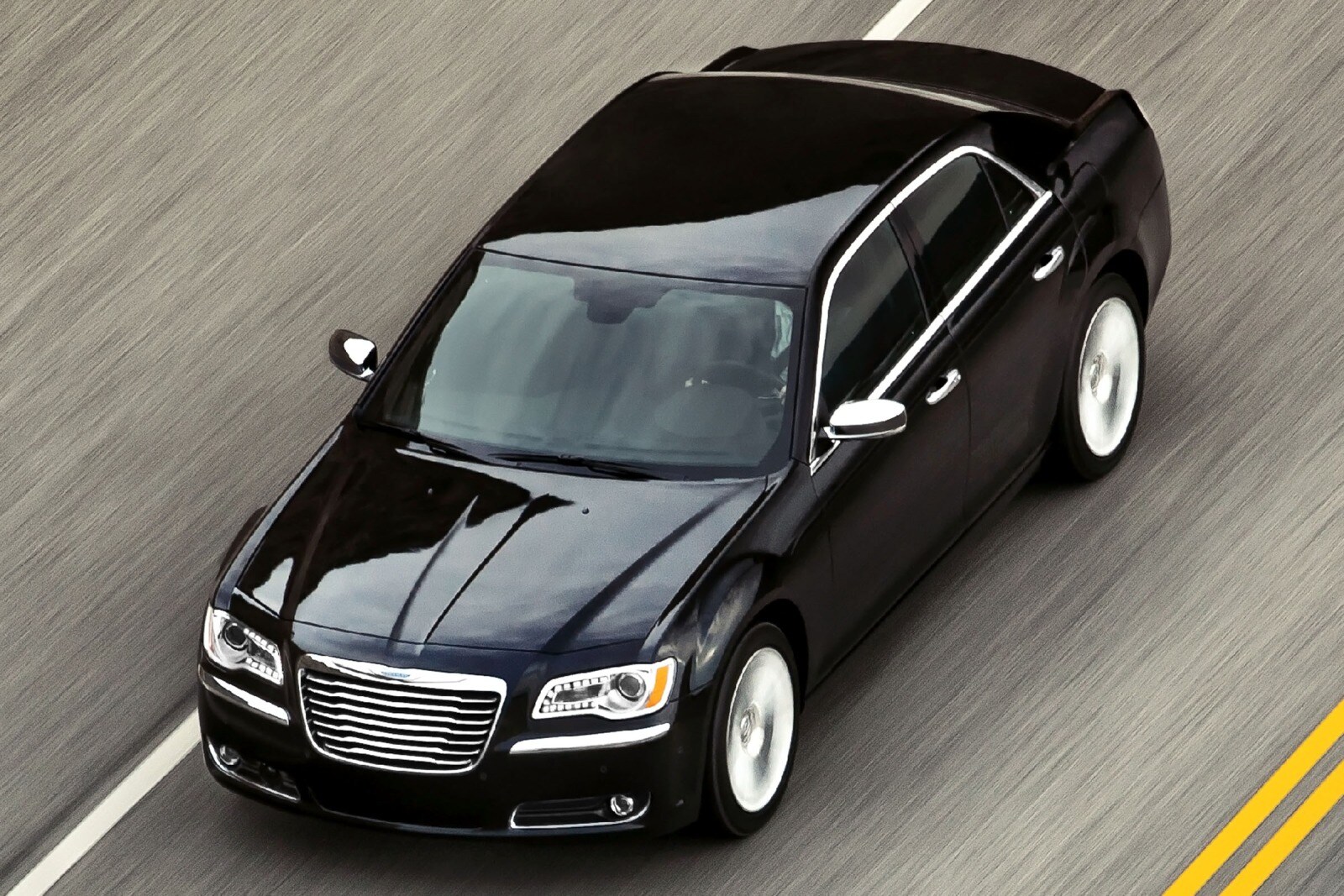 2012 Chrysler 300 exterior EDETAIL