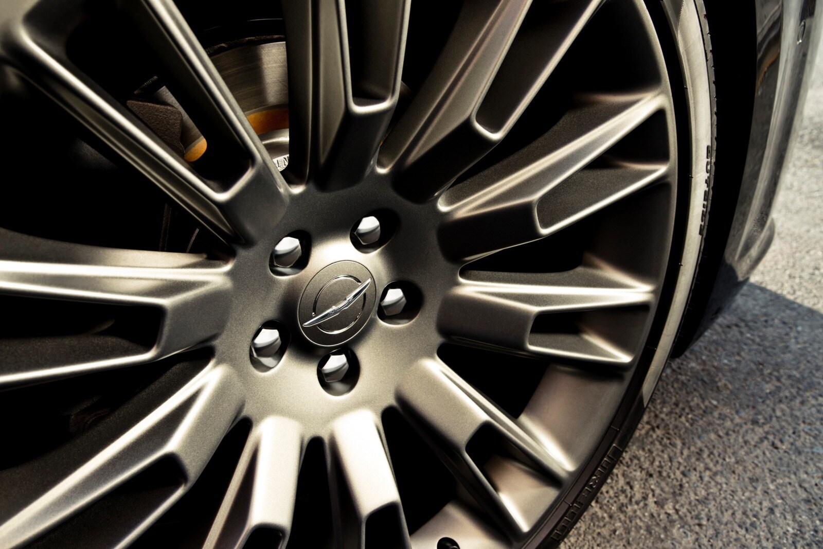 2014 Chrysler 300 exterior W