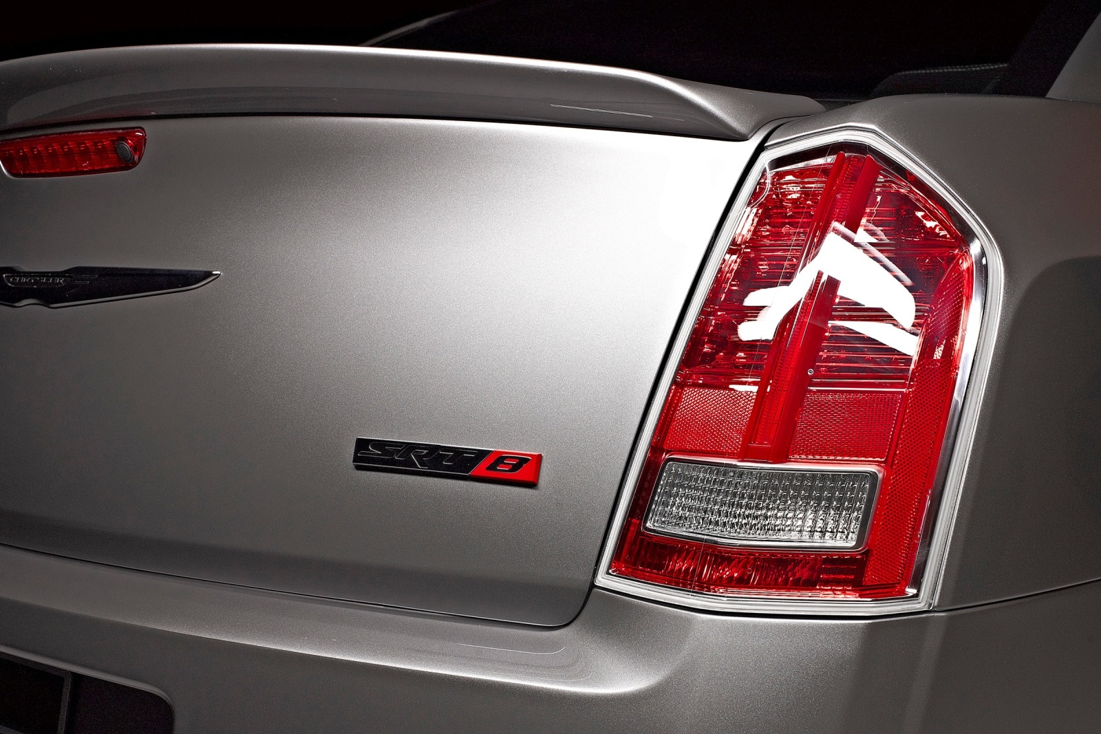 2014 Chrysler 300 exterior RBDG