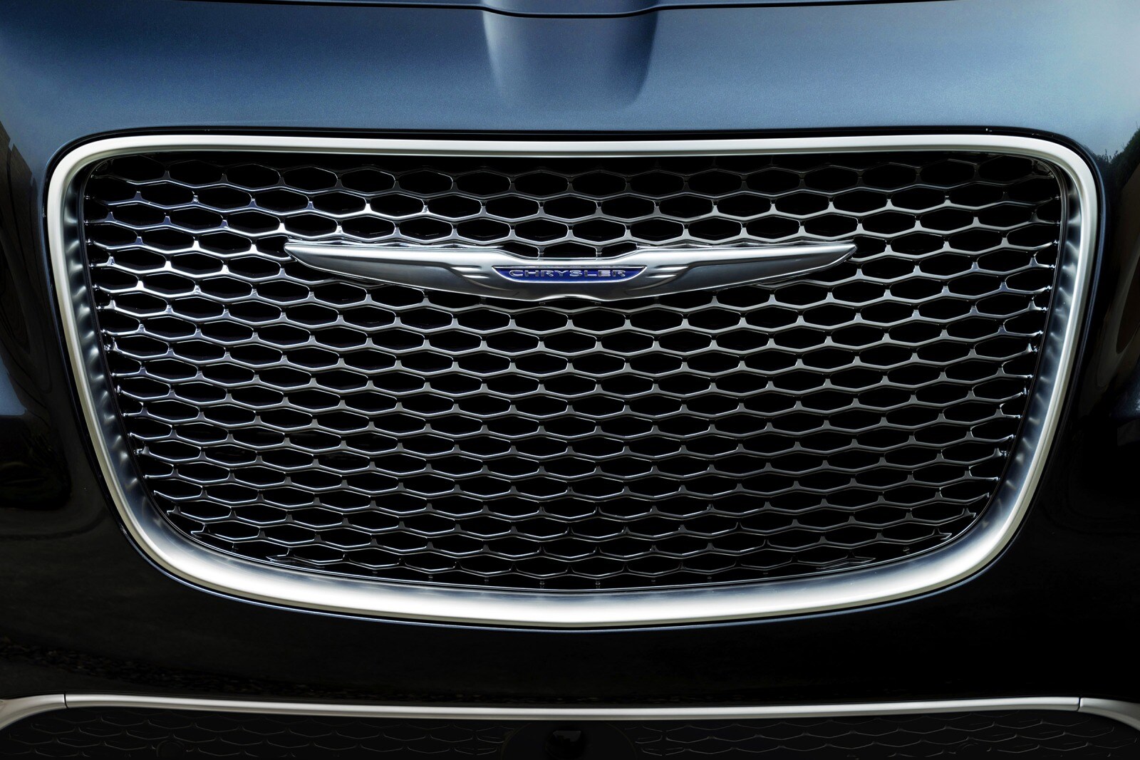 2016 Chrysler 300 exterior FBDG