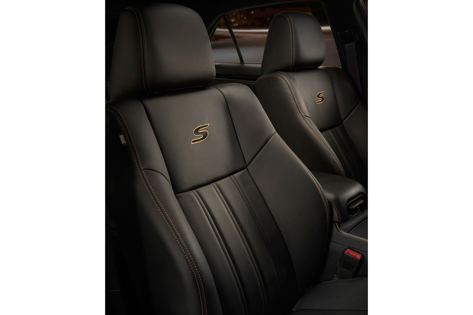 2017 Chrysler 300 front safety DETAIL