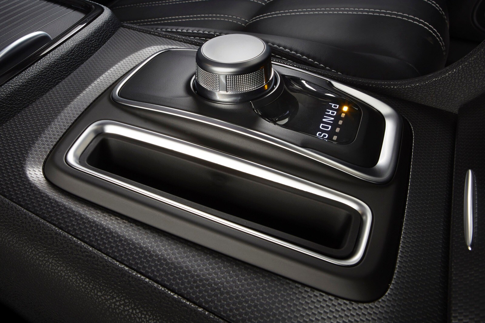 2017 Chrysler 300 interior SHF