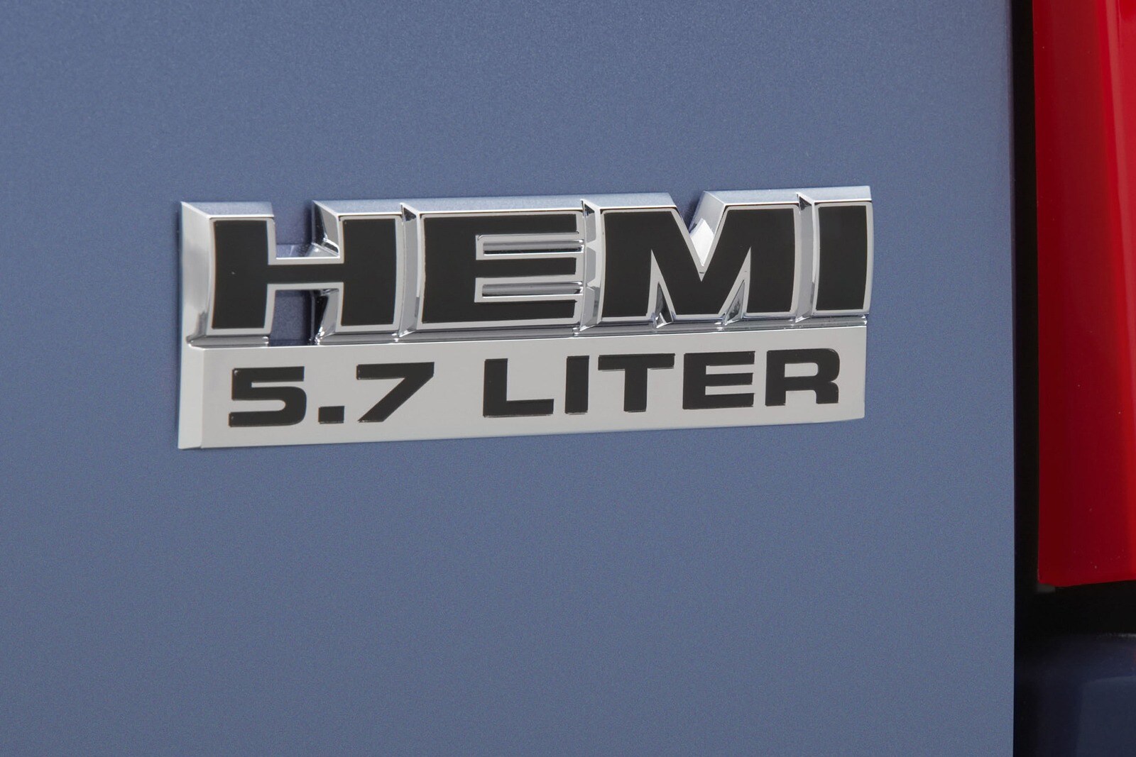 2007 Chrysler Aspen exterior RBDG