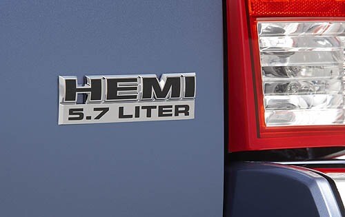 2007 Chrysler Aspen exterior FBDG