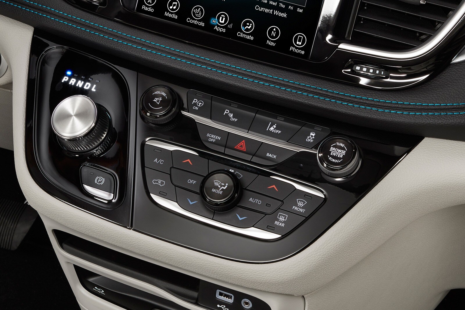 2017 Chrysler Pacifica Hybrid interior CC