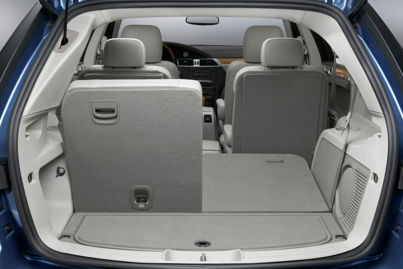 2007 Chrysler Pacifica interior CARGO