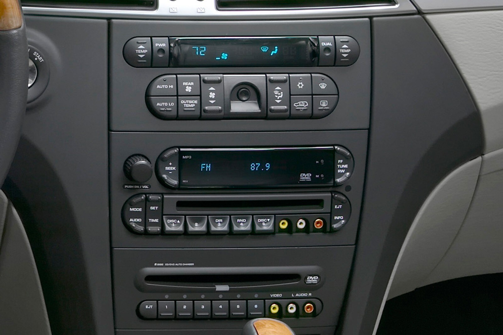 2007 Chrysler Pacifica interior CC