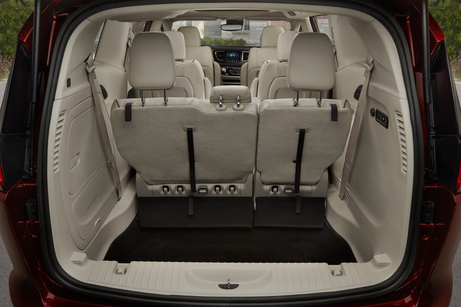 2017 Chrysler Pacifica Hybrid interior CARGO