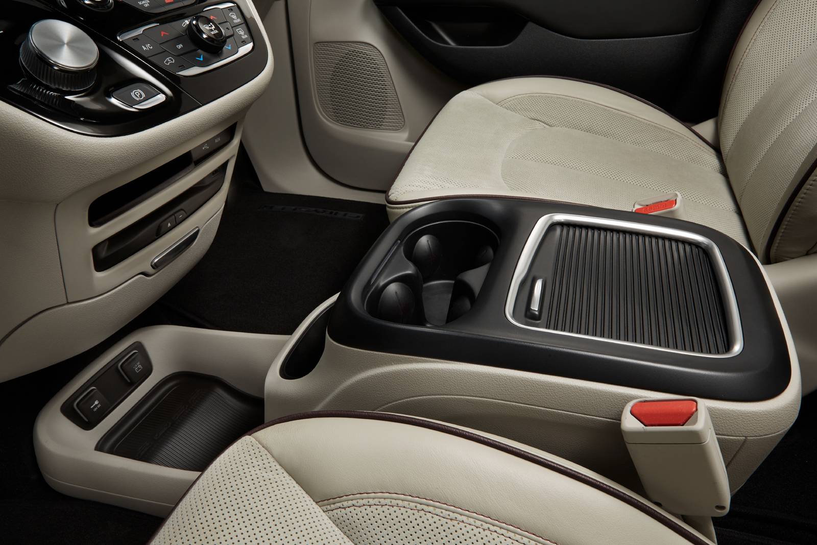 2018 Chrysler Pacifica front safety CUP