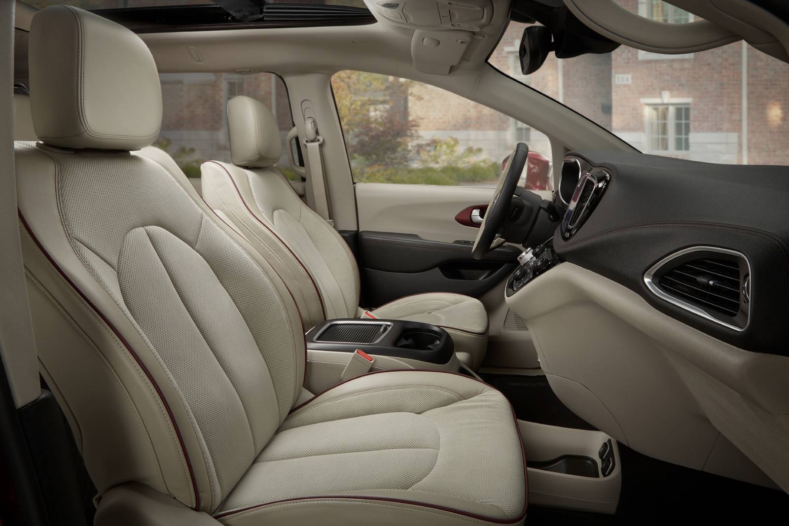 2018 Chrysler Pacifica interior I