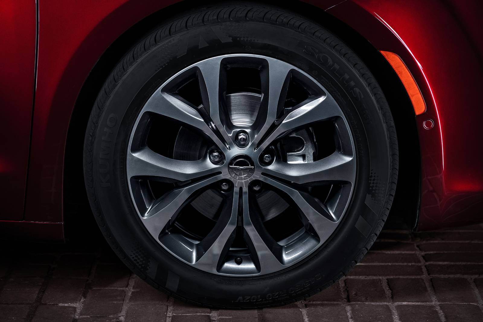 2018 Chrysler Pacifica exterior W