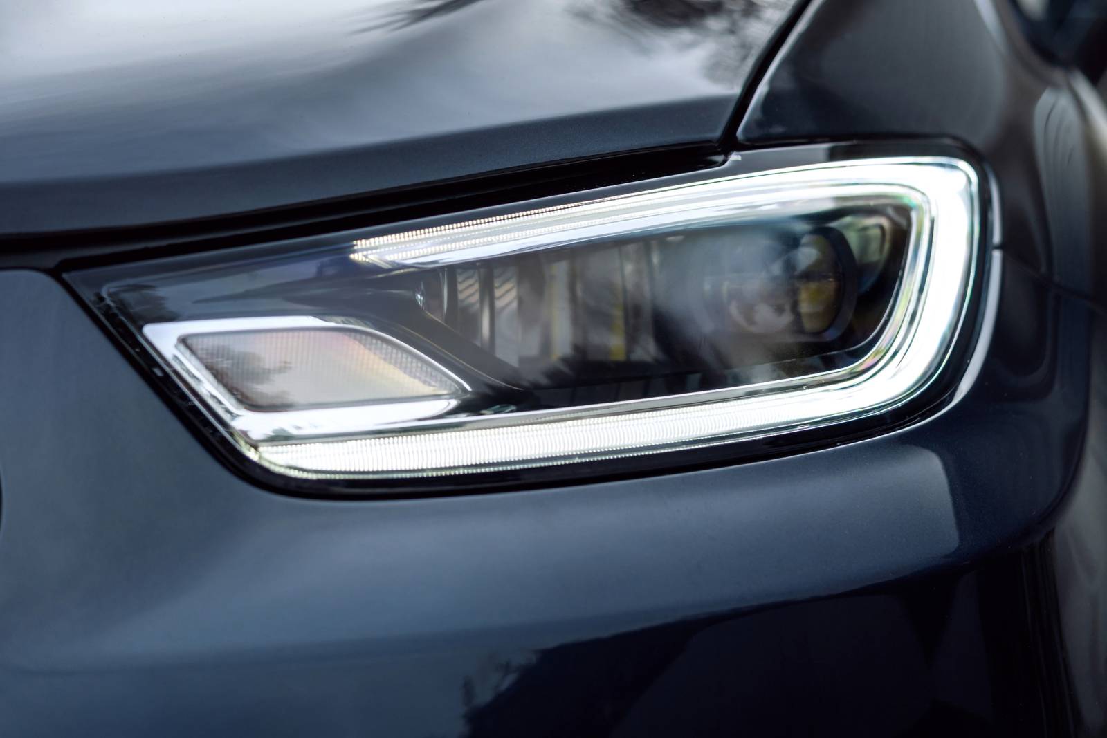 2021 Chrysler Pacifica exterior EDETAIL