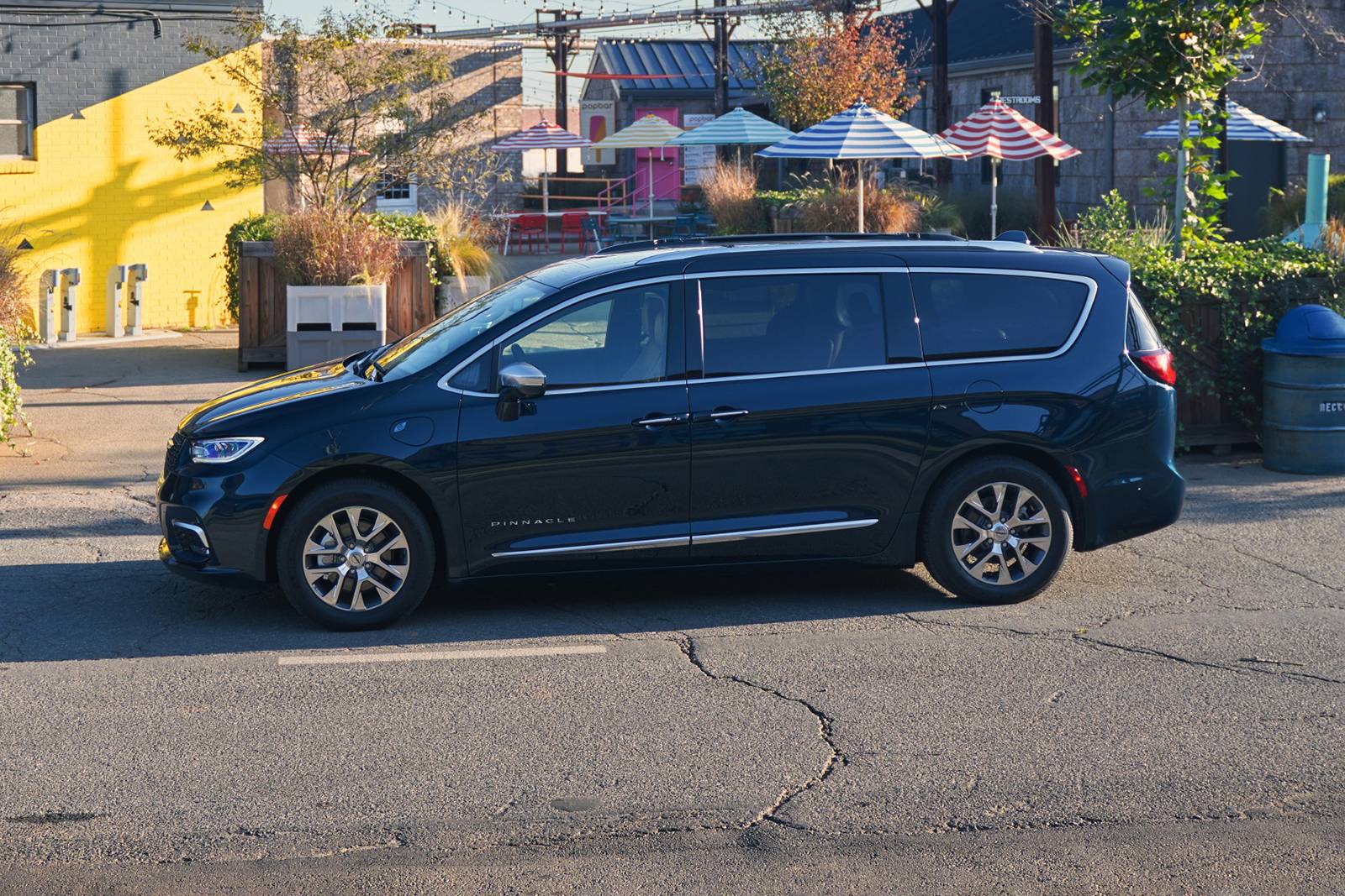 2022 Chrysler Pacifica exterior S