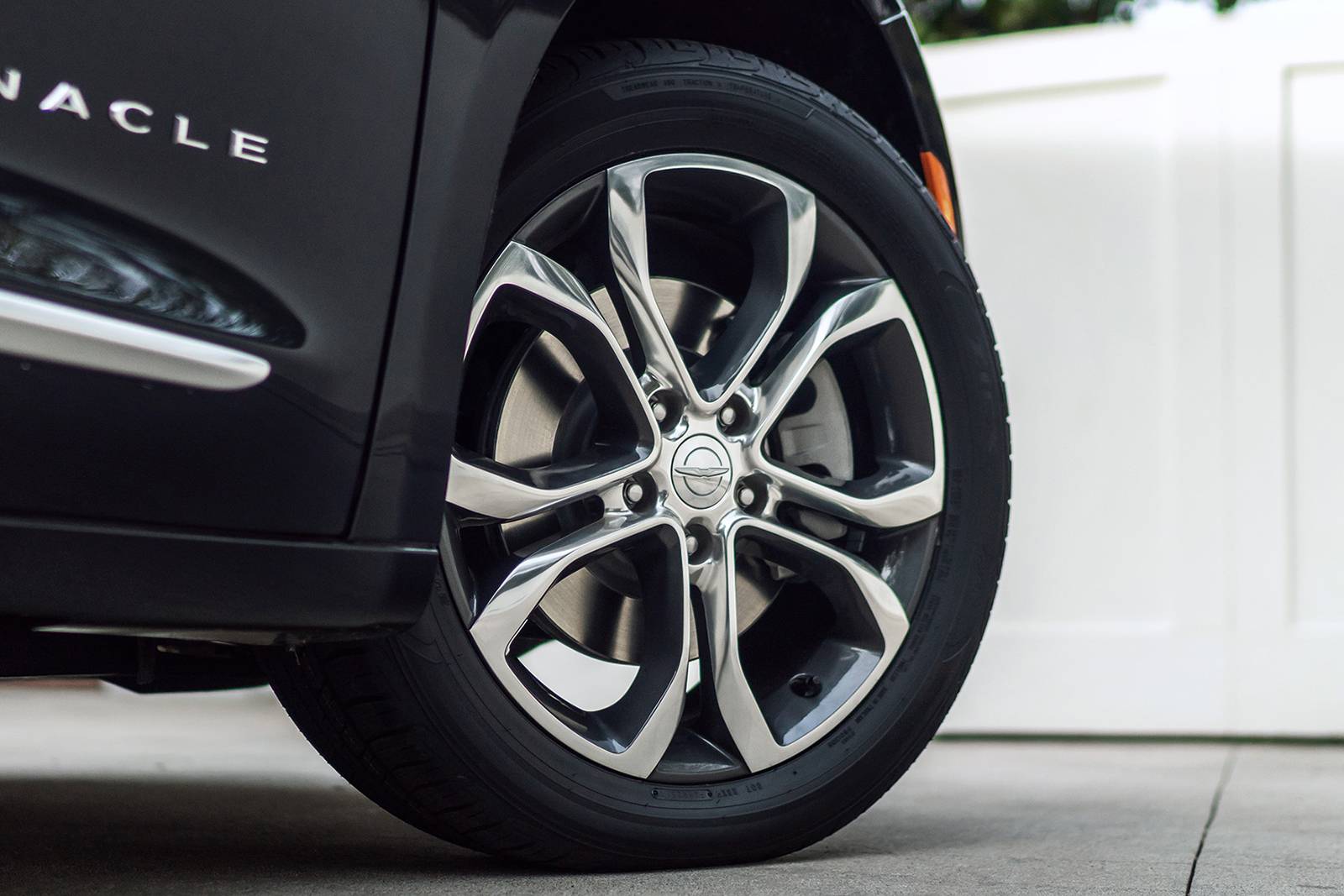 2024 Chrysler Pacifica exterior W