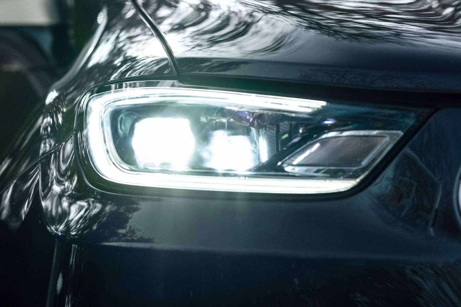 2025 Chrysler Pacifica exterior EDETAIL