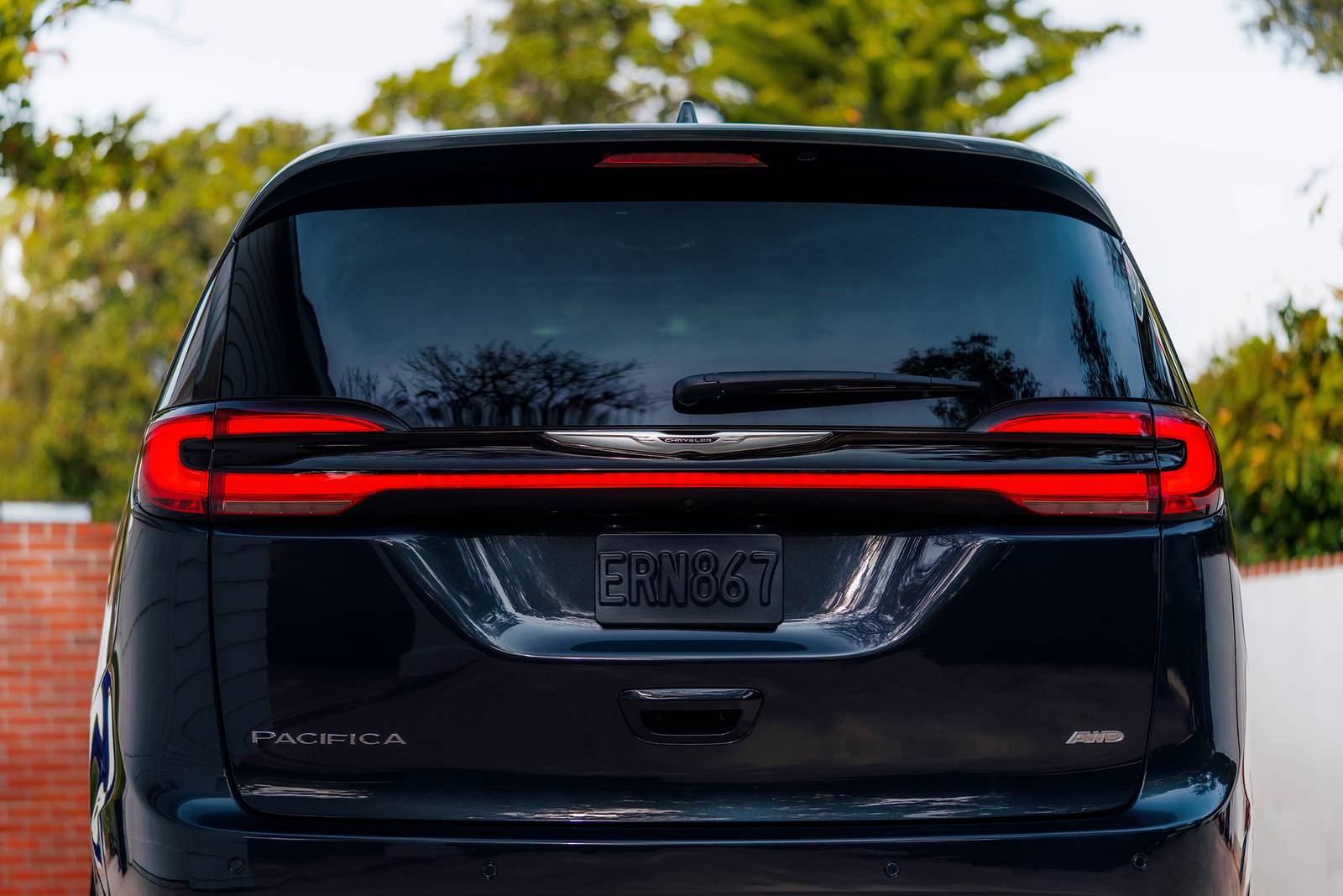 2025 Chrysler Pacifica exterior RBDG