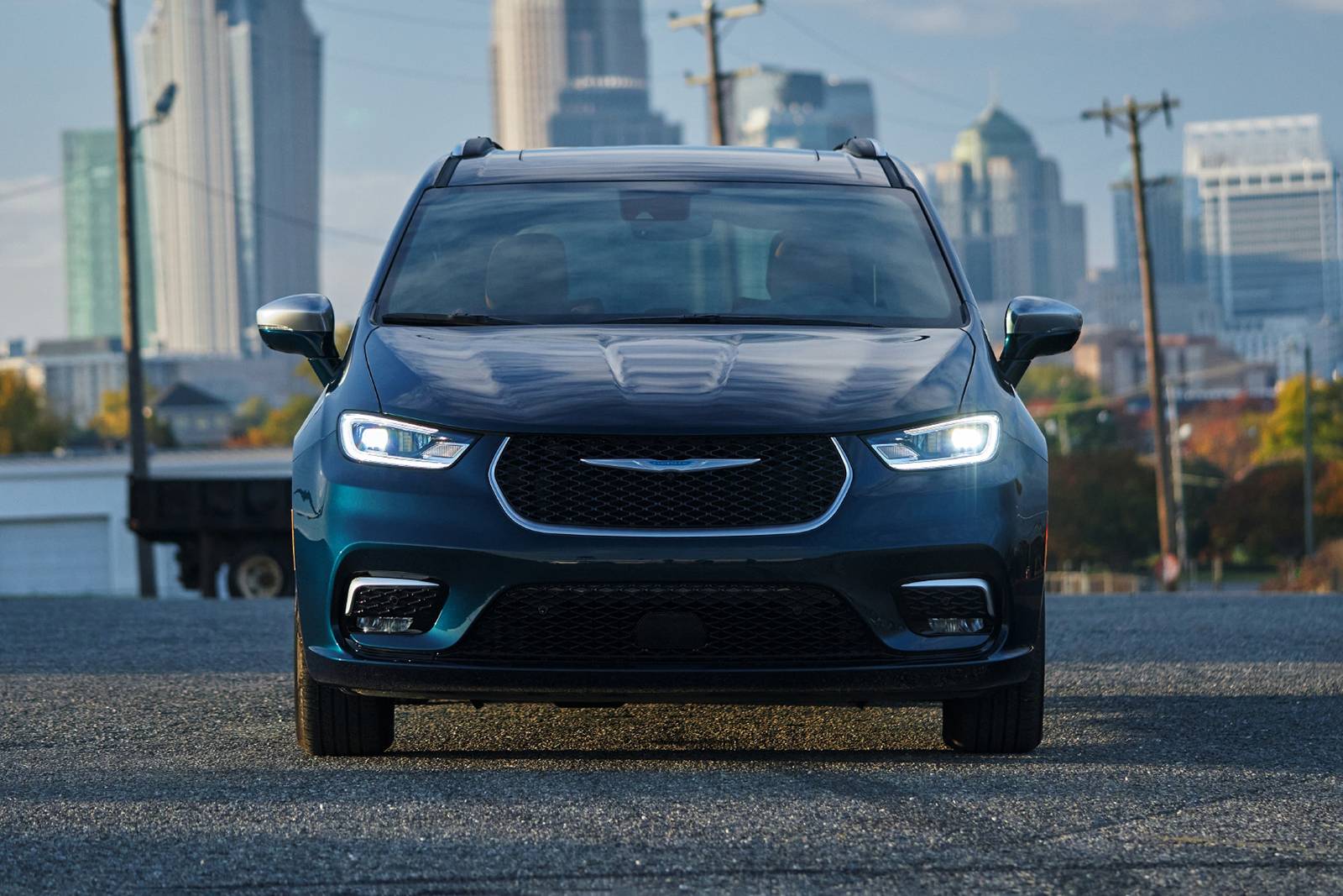 2025 Chrysler Pacifica exterior F