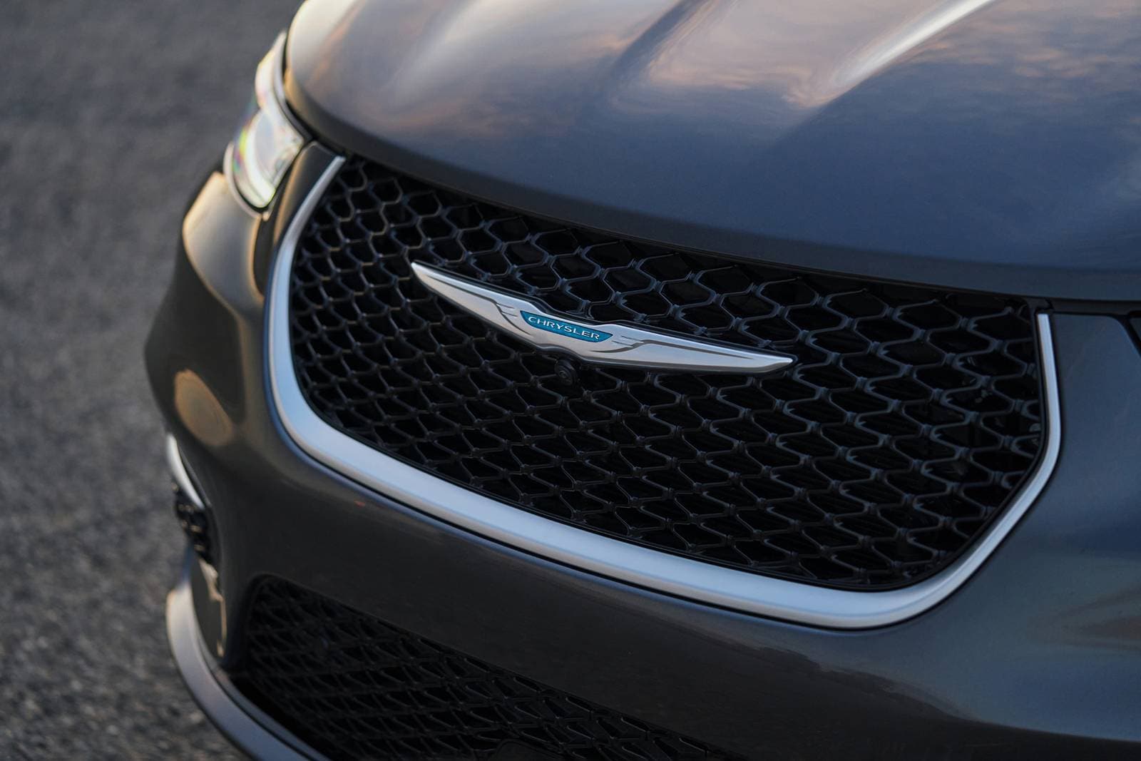 2025 Chrysler Pacifica exterior FBDG