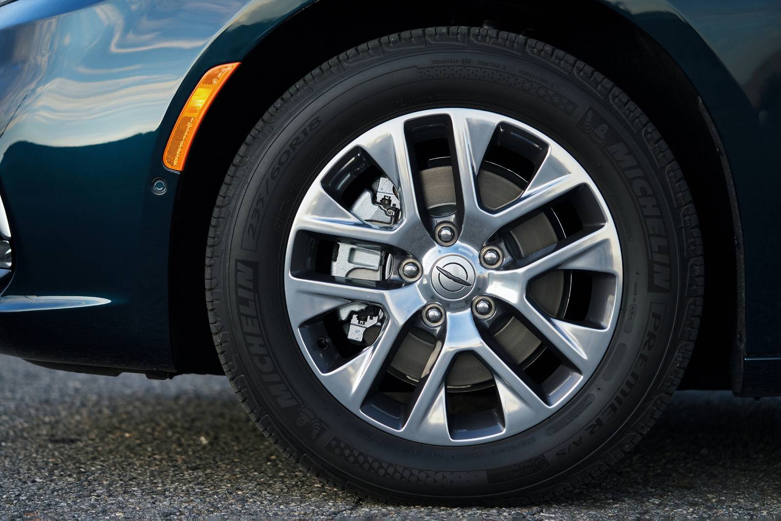 2025 Chrysler Pacifica exterior W