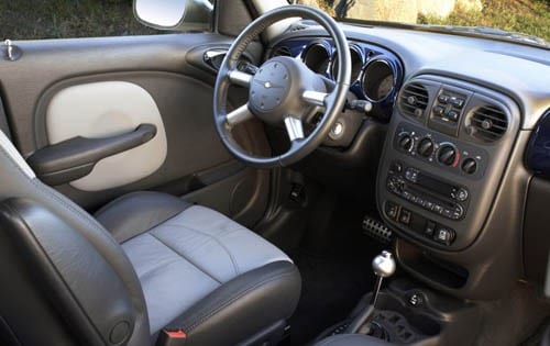 2004 Chrysler PT Cruiser interior I