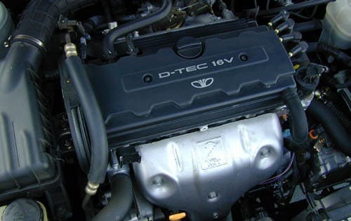 2000 Daewoo Leganza interior I