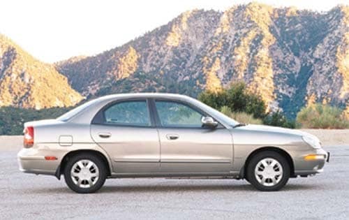 2000 Daewoo Nubira exterior F